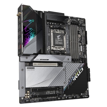 GIGABYTE X670E AORUS MASTER